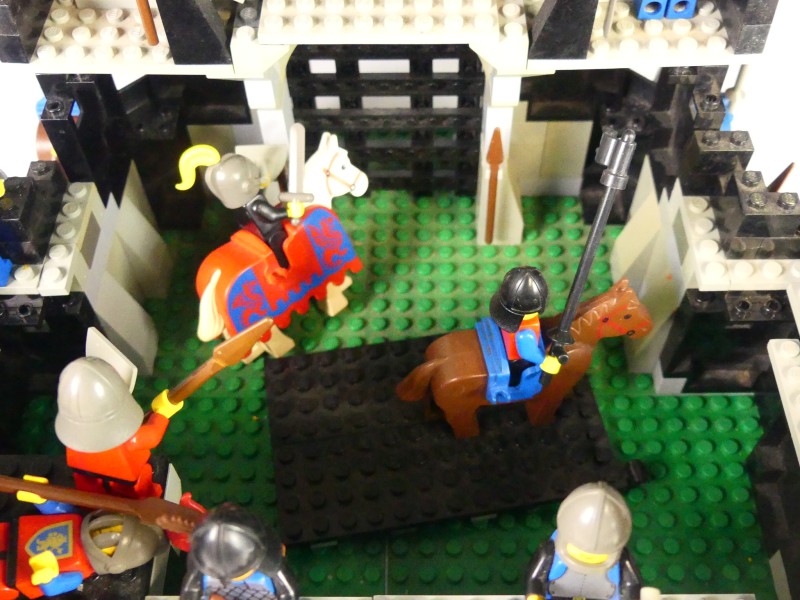 Legoland Black Monarch's Castle - 6085