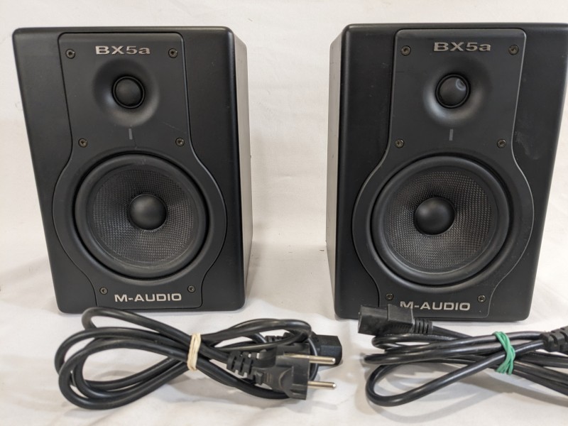 M-Audio BX5a Deluxe [UPDATE: 2 ingedeukte tweeters]