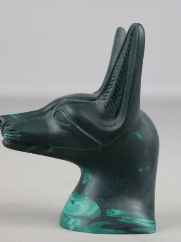 Beeld Anubis jakhals