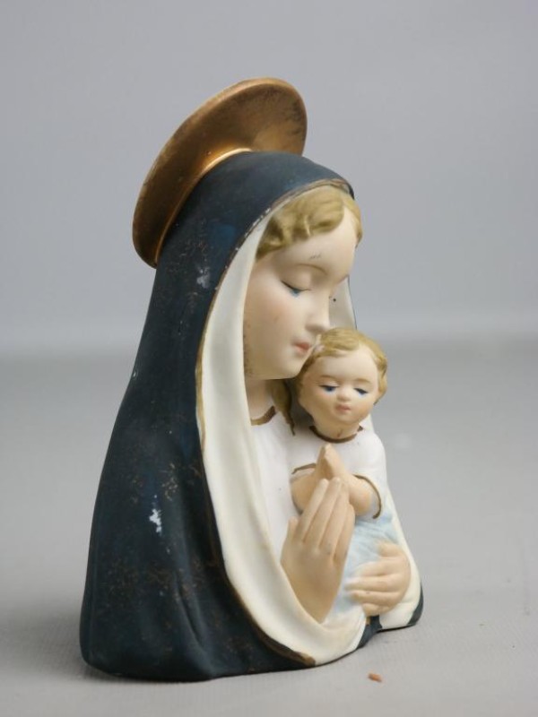 Kleine buste van Maria met Jezus.