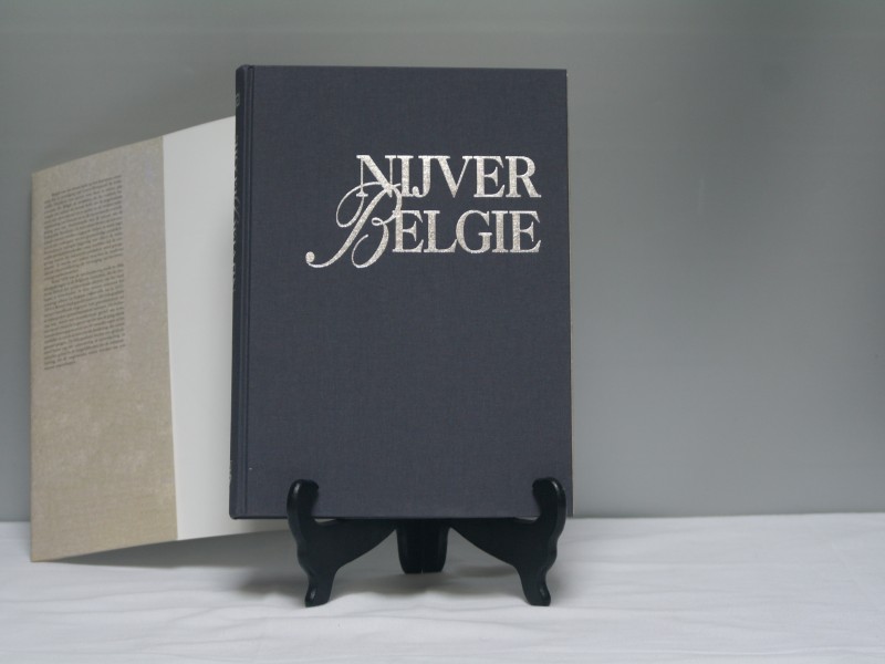 Boek: "Nijver België" (Art. nr. B-4)