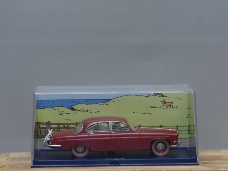 L'ile noire- De Jaguar van dokter Muller uit "De zwarte rotsen" van Tintin/Kuifje- Schaalmodelauto Herge-Moulinsart (Art. 865)