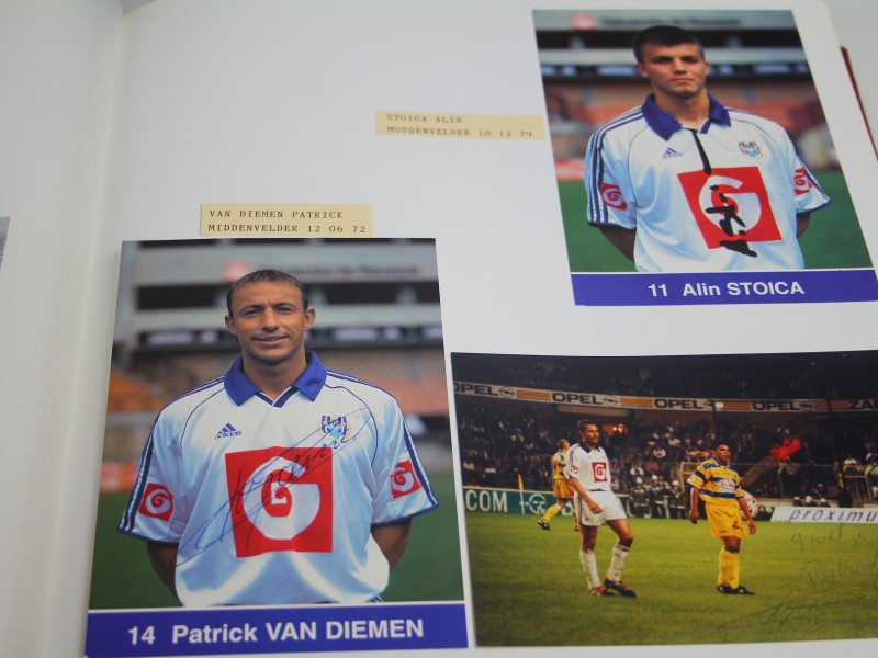 GIGANTISCHE collectie voetbal handtekeningen - Club Brugge, Anderlecht, Standard, etc.