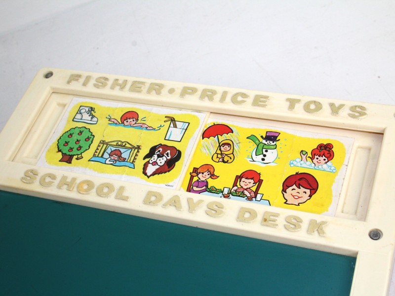 Fisher Price - School Days Desk - Schrijfbord/koffer