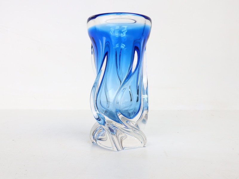 Blauwe kunstglazen vaas - Twisted Glass