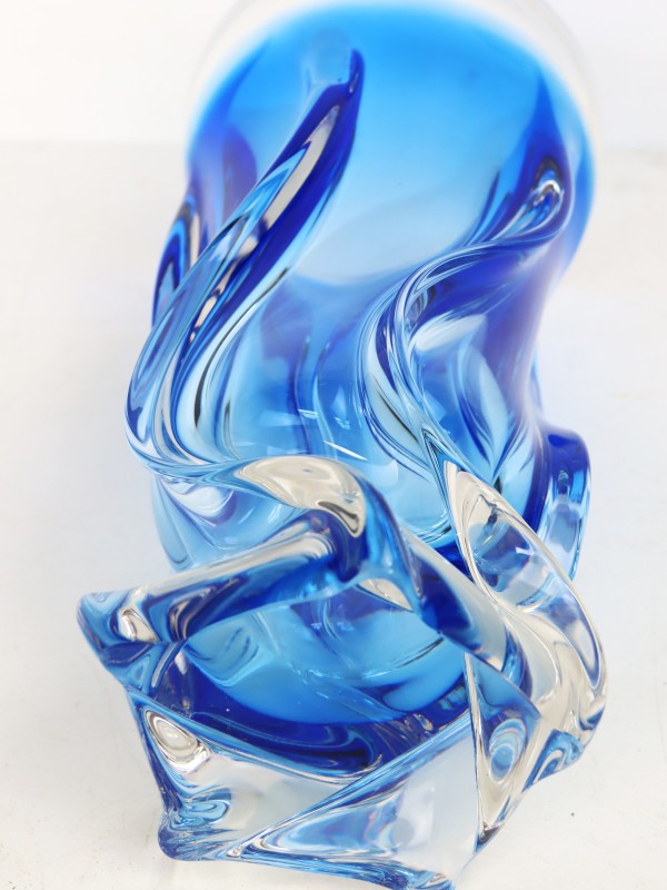 Blauwe kunstglazen vaas - Twisted Glass