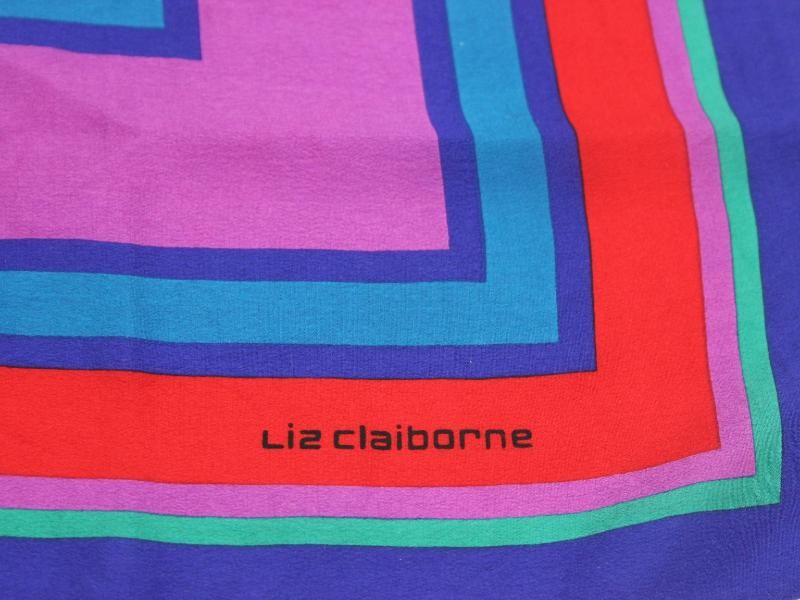 Mooie foulard gemerkt Liz Claiborne