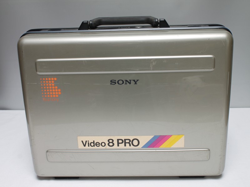 Sony Video 8 Pro CCD-V100E Camerarecorder Camcorder (Art. 922)