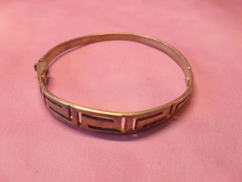 Vintage sterling zilveren scharnierarmband met een Grieks sleutelmotief