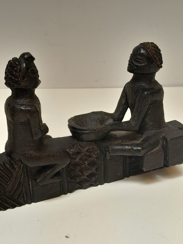 houten afrikaanse sculptuur