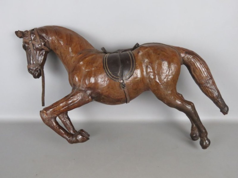 Paard van papiermache