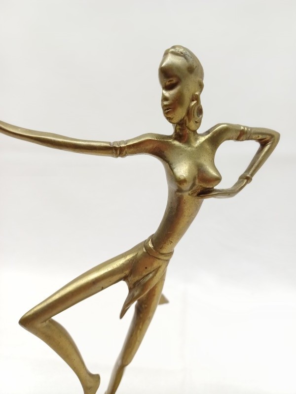 Bronzen Afrikaans beeld
