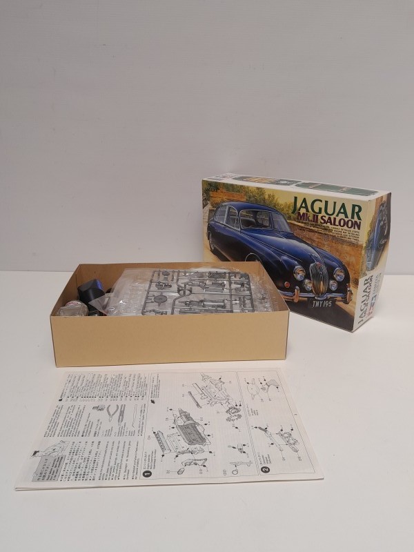 Vintage modelbouwset: Jaguar MK.II Saloon