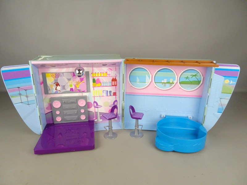 Lot Barbie jet+ barbie poppen + accessoires