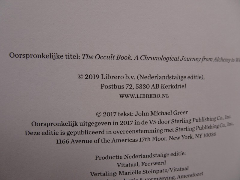 Hardcover boek "Het occulte"