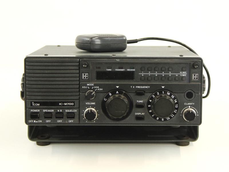 Icom M700 SSB radio, Icom At-130 automatische antennetuner - 150 Watt
