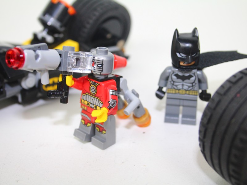 Lego 76053 - DC Super Heroes - Batman Gotham City Cycle chase (update: nu wel compleet)