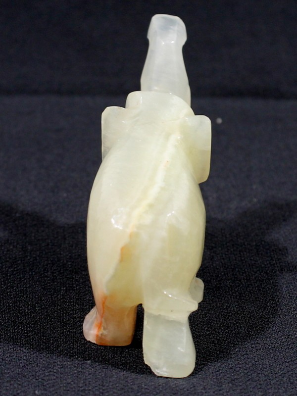 Onyx sculptuur olifant