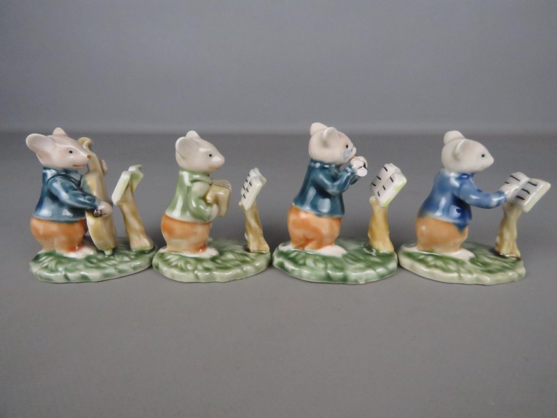 6 beeldjes van muis muzikanten