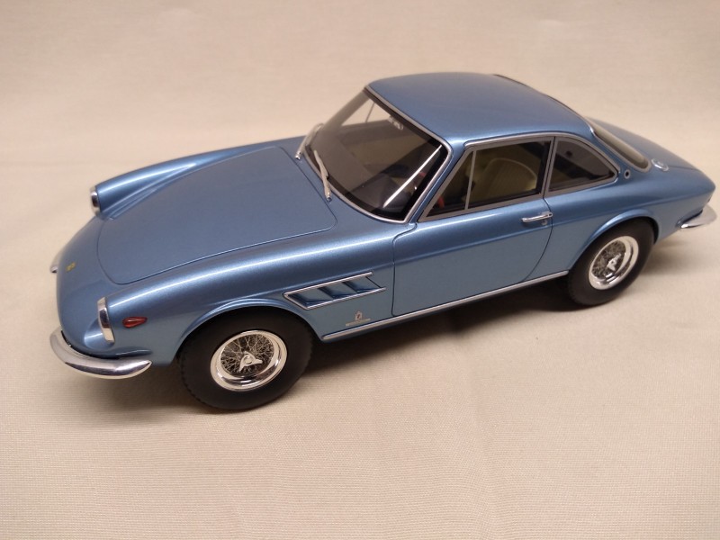 Auto Model Ferrari 330 GTC Coupe 1966