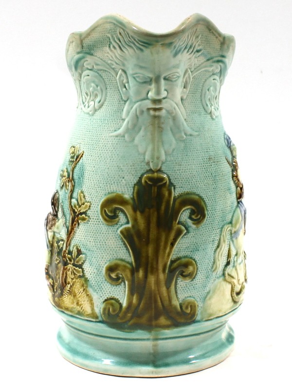 Vintage ornamentele majolica-kan