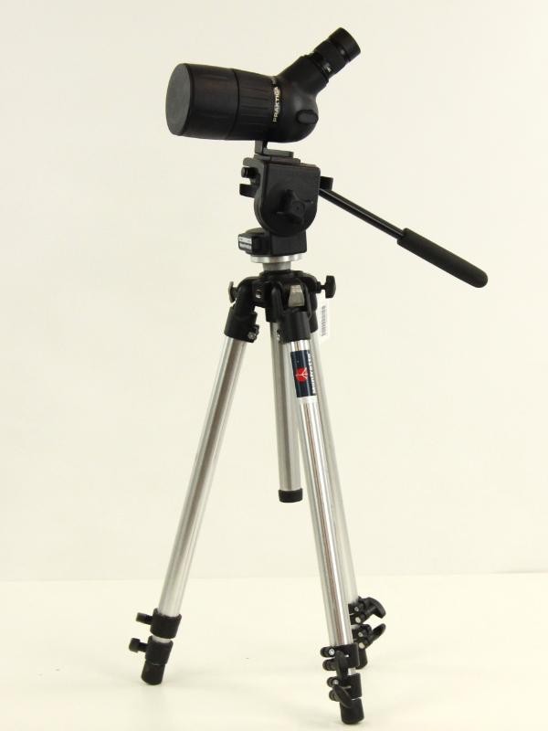 Spotting scope 'Praktica 15-45x60mm' op Manfrotto-statief