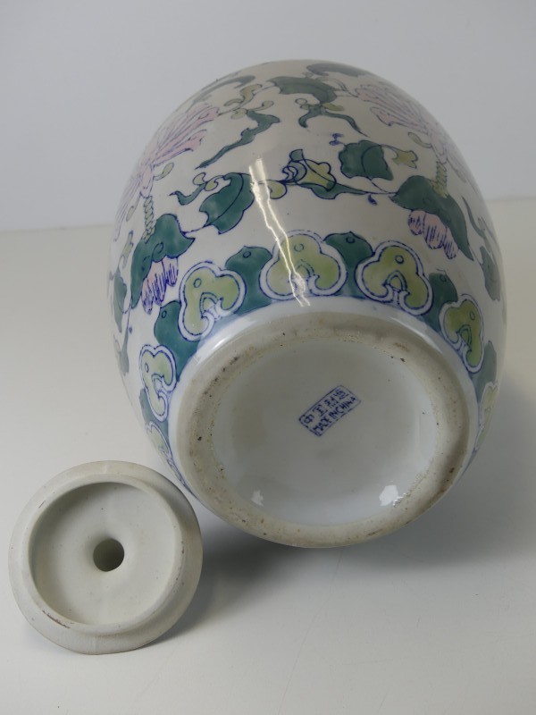 Chinese pot