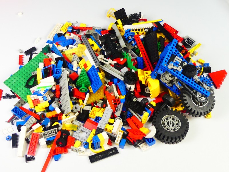 6kg diverse LEGO-onderdelen + verdeelbox