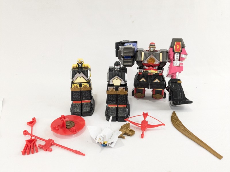 Bandai Might Morphin Power Rangers Deluxe Shogun Megazord [1995]