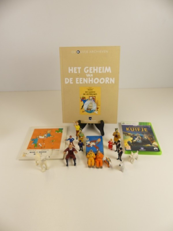 Lot Kuifje strip + game + figuurtjes