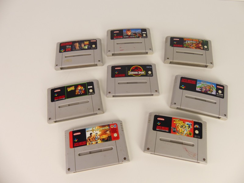 8 vintage Super Nintendo spelletjes