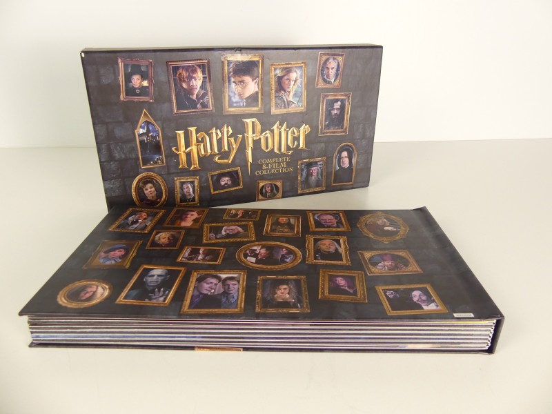 Boek met 8-DVD's - Harry Potter (compleet)