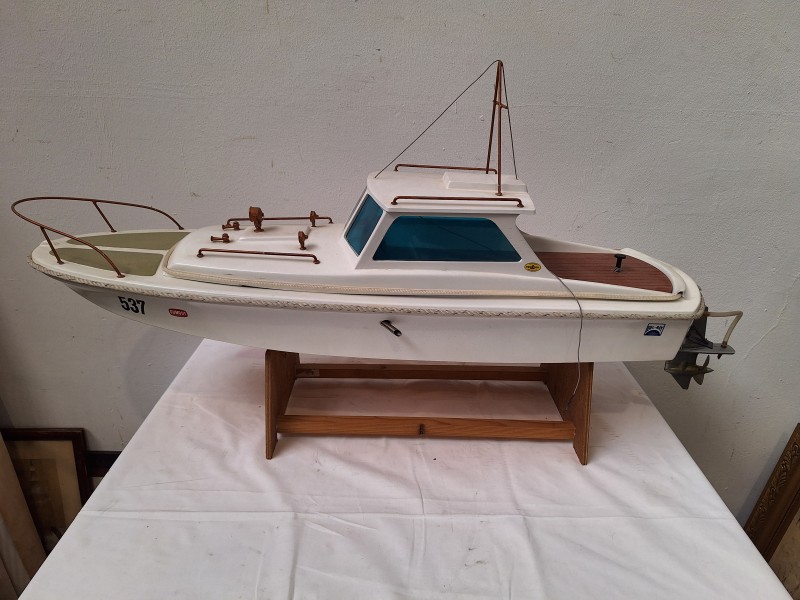 Model raceboot - Robbe - KB Marine