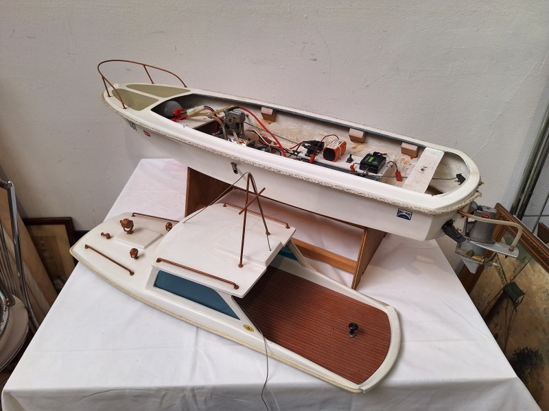 Model raceboot - Robbe - KB Marine