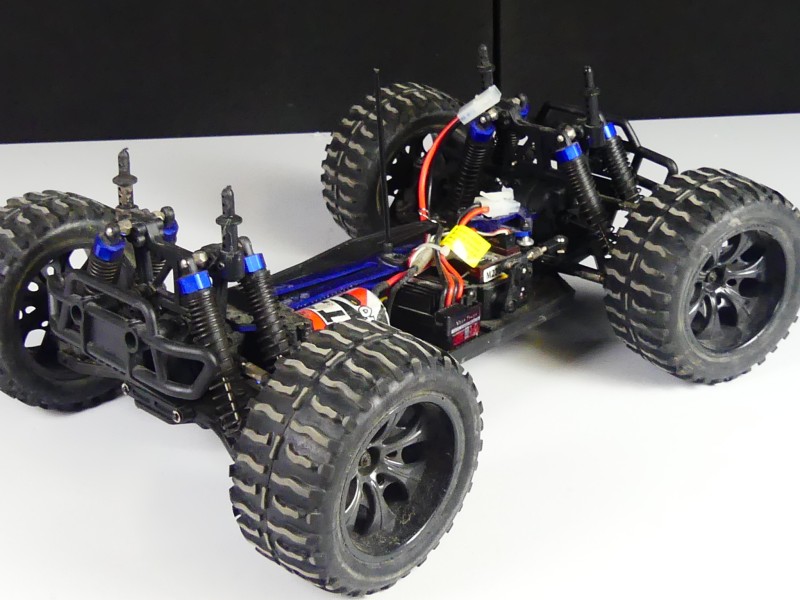 Himoto 1:10 Off-Road 4x4 Truck afstandbediening in doos