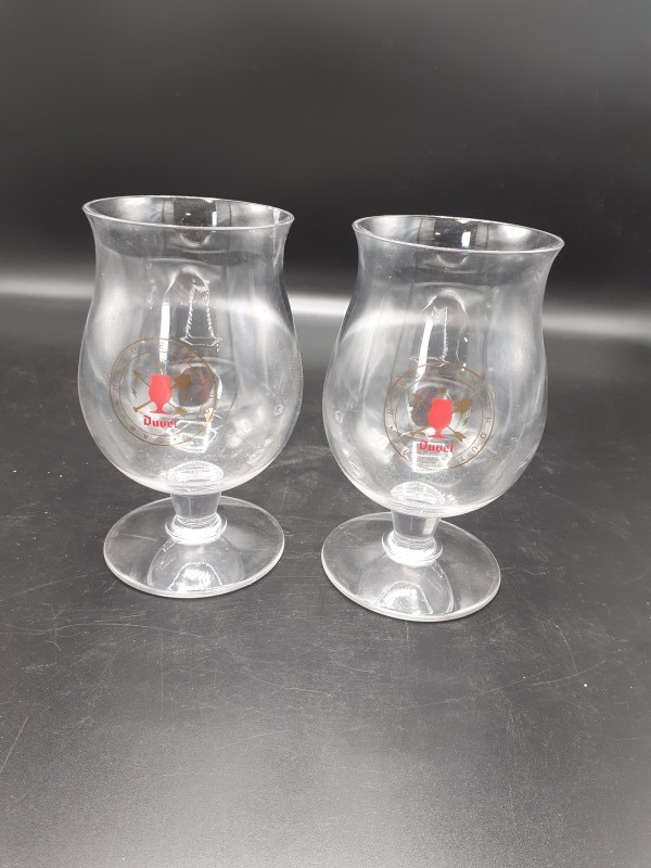 2 plastic Duvel glazen 33 cl