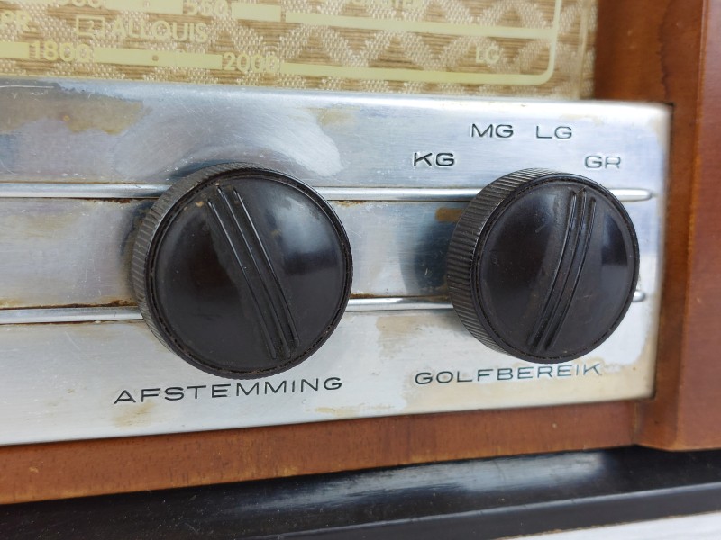 antieke radio model ERRES  KY 505 ontvangtoestel