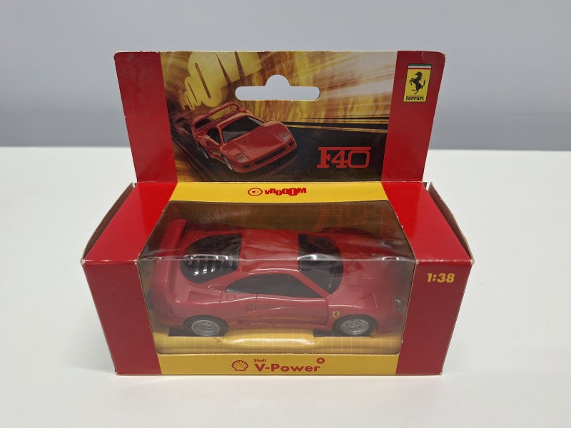 Lot van 6 Ferrari auto's in box