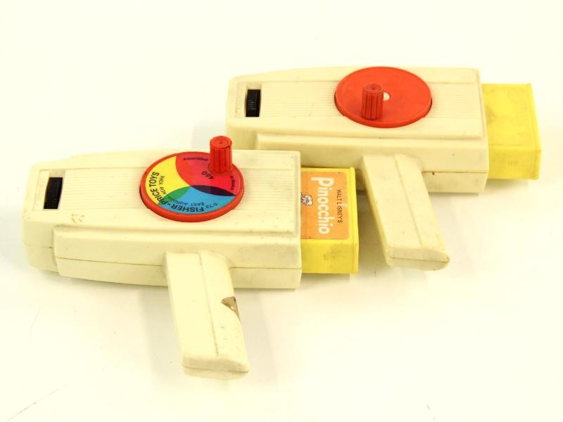 Vintage duo: Fisher Price draagbare filmviewer met verhalen - 1973