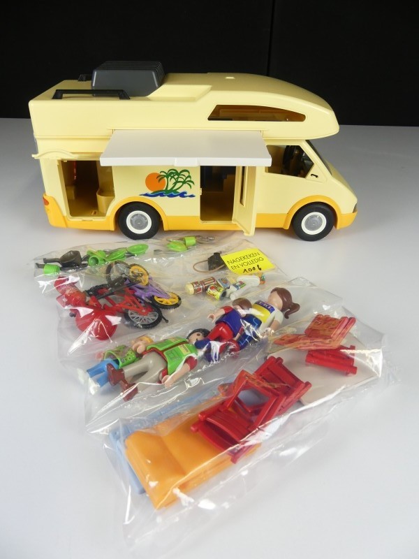 Uniek Playmobil lot - 3 dozen