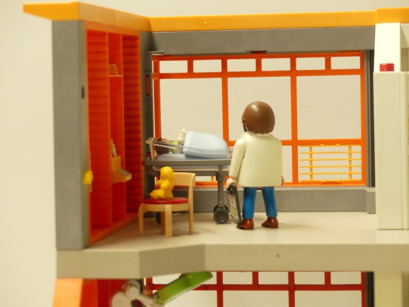 Playmobil Ziekenhuizen in doos + ambulance