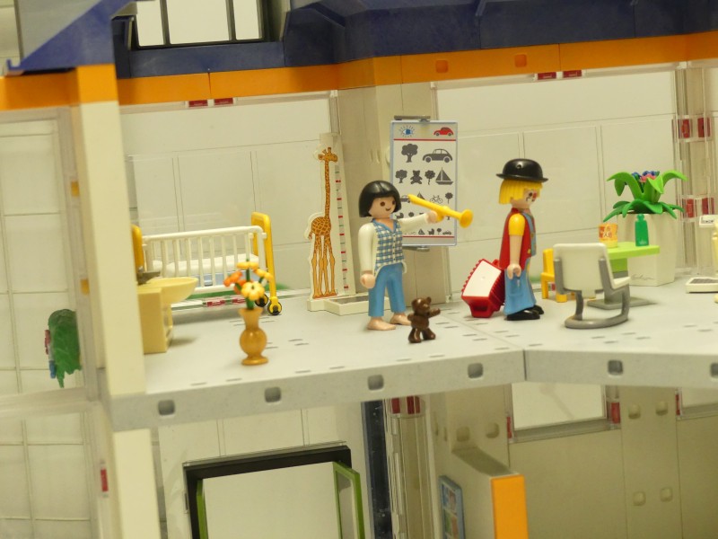 Playmobil Ziekenhuizen in doos + ambulance