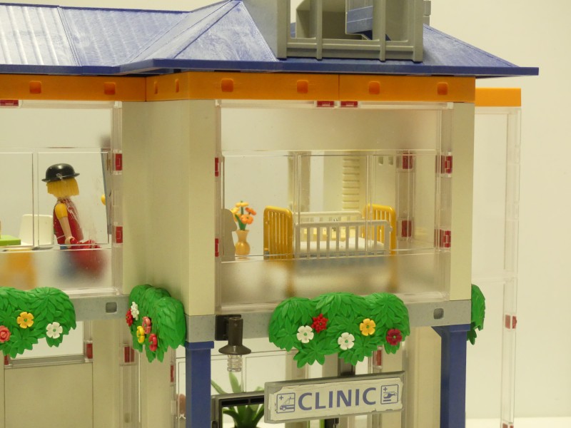 Playmobil Ziekenhuizen in doos + ambulance