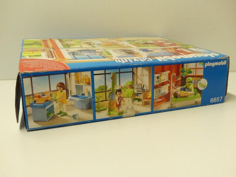 Playmobil Ziekenhuizen in doos + ambulance