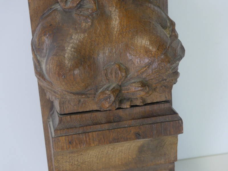 Gesneden console, buste dame