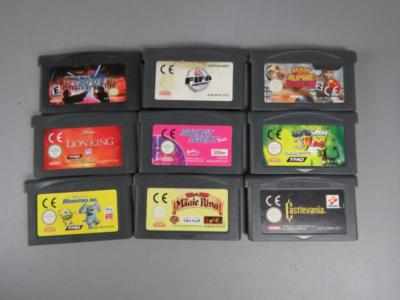 Gameboy Advance + 9 games (getest en werkt)