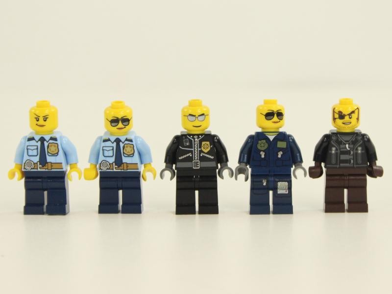 28 lego figuren