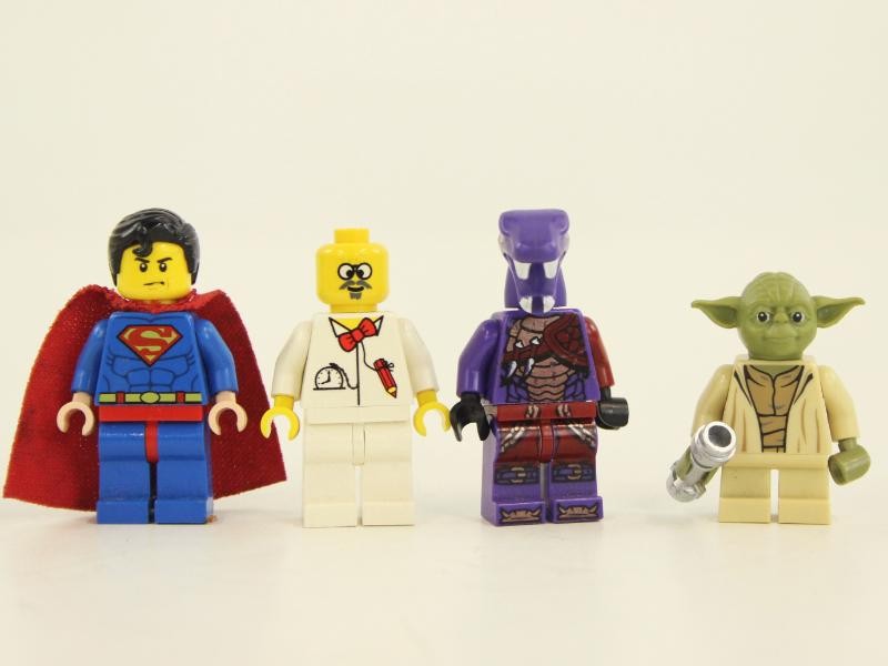 28 lego figuren