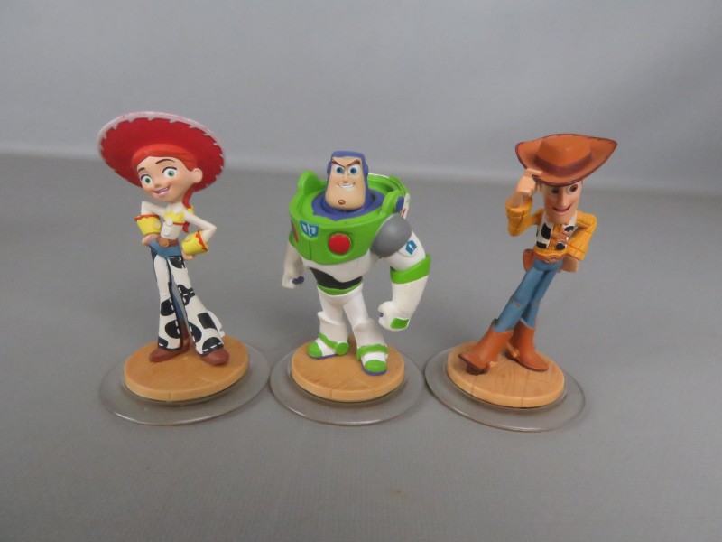 Lot Disney Infinity figuren en toebehoren