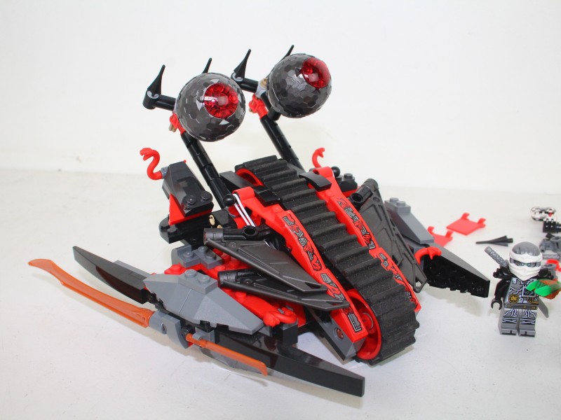 Lego Ninjago - 70624 Vermillion invasievoertuig